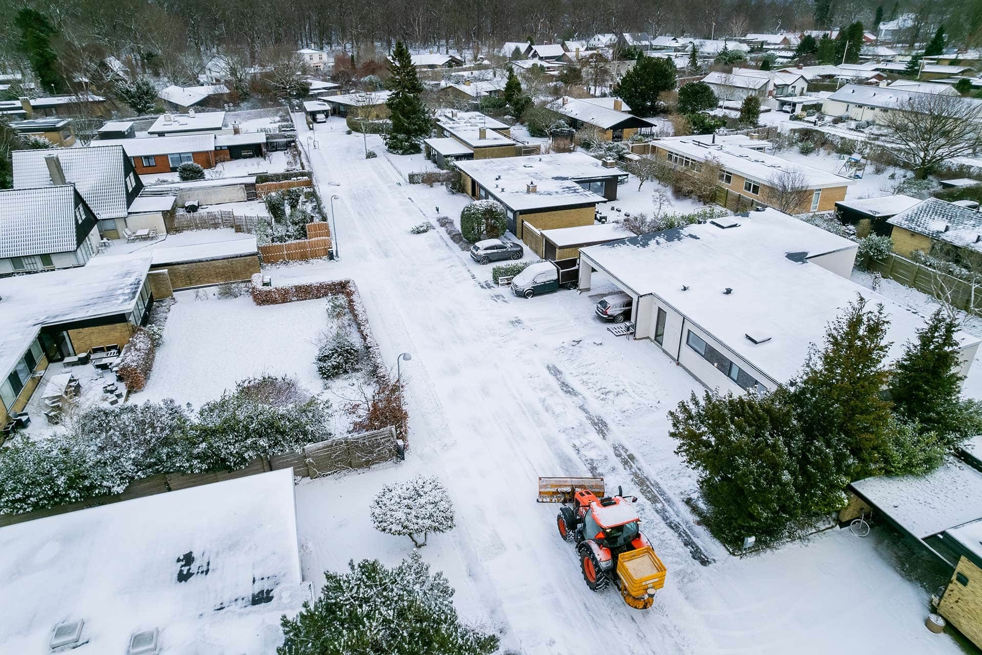 Sne, salt og sikkerhed: Alt hvad en komplet vintertjeneste bør rumme